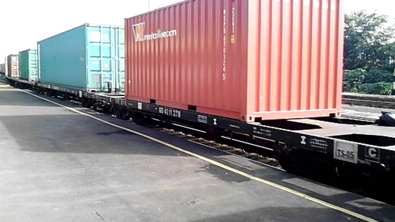 KA Barang Container BLB di Karawang #1