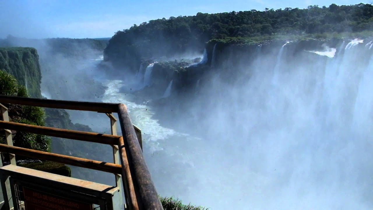 Iguazu waterfall from Argentina side