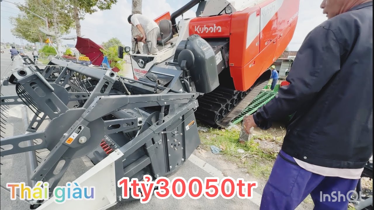 1tý300tr từ campuchia về đến việt nam giồng riềng an giang /máy cắt lúa kubota dc 108x