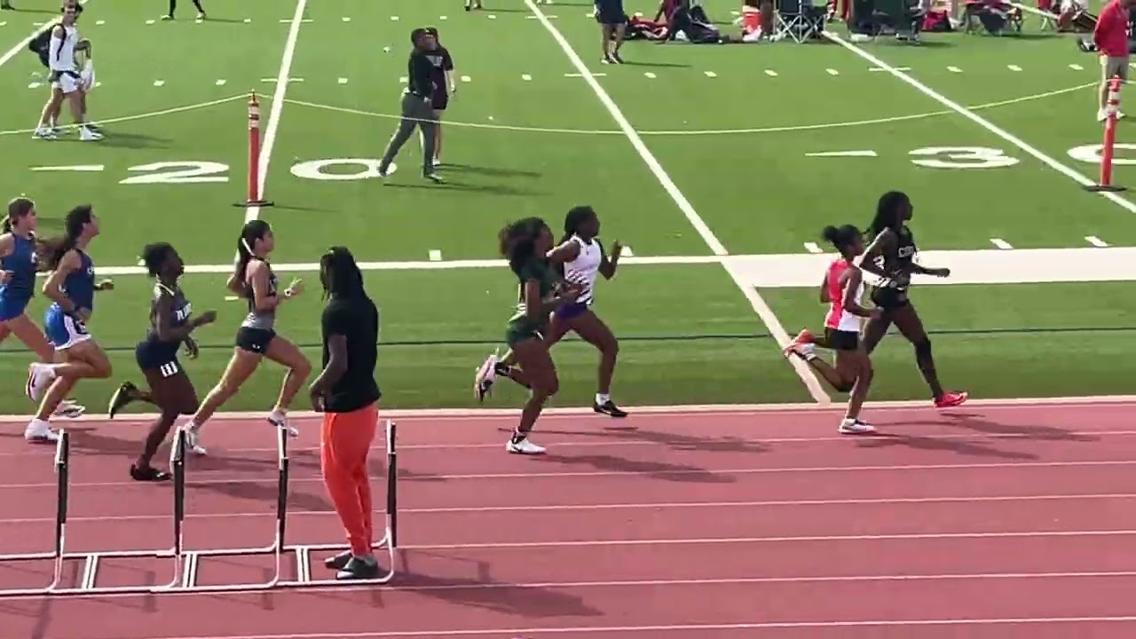 Patricia Barnes 12th grade and Xiomara Vasquez 9th grade 800m 2:24.20PR & 2:31.64PR