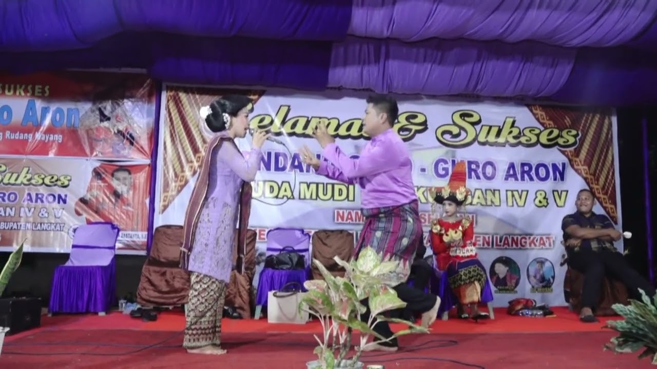 ADU PERKOLONG KOLONG PA CIRLA RAS SABRINA BR SURBAKTI ACARA GGA DUSUN PRAGAHEN LIVE SHOW