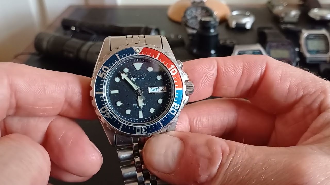 Seiko Kinetic Diver SKJ Review - Pepsi Seiko Kinetic Diver SKJ