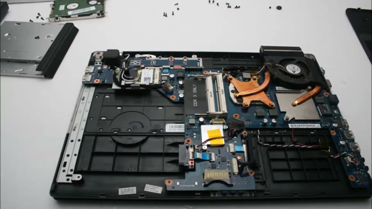 SAMSUNG SENS RF410 Laptop disassembly