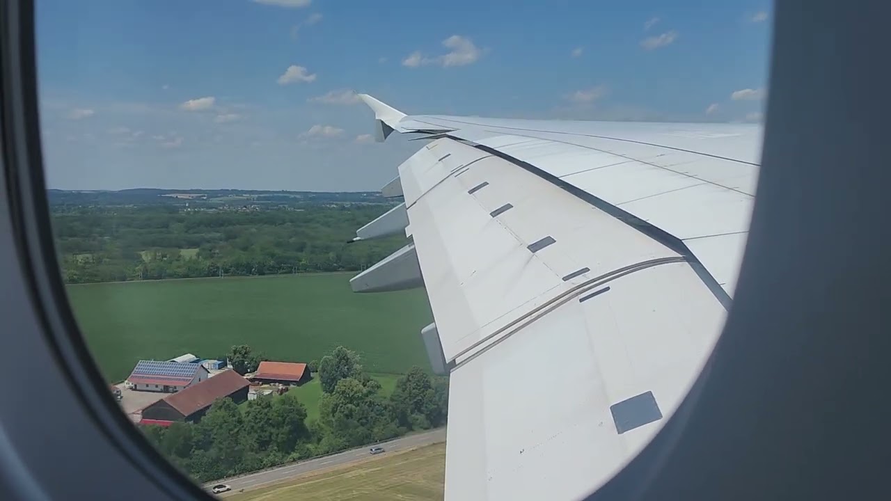Landing München Lufthansa A380 800 070525