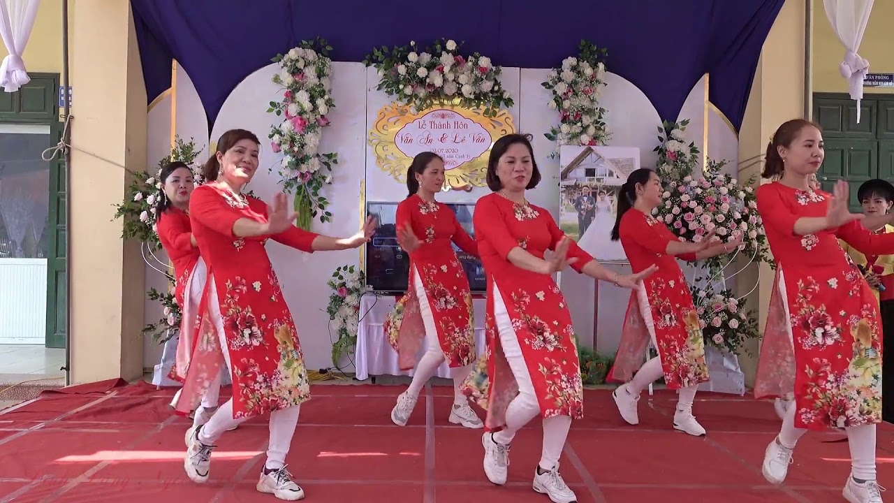 nhảy d&acirc;n vũ - Thuyền Hoa