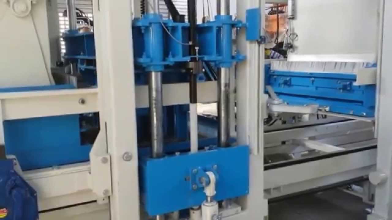 Sumab R-400 block making machine – producing split blocks