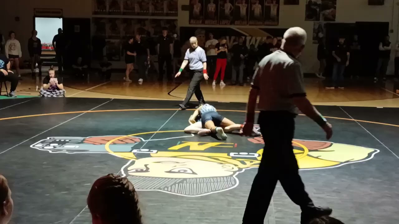 Avery Hinojos in Class 5A regional finals 