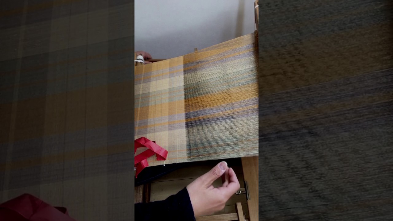 機織  Handweaver Magnetic Pole