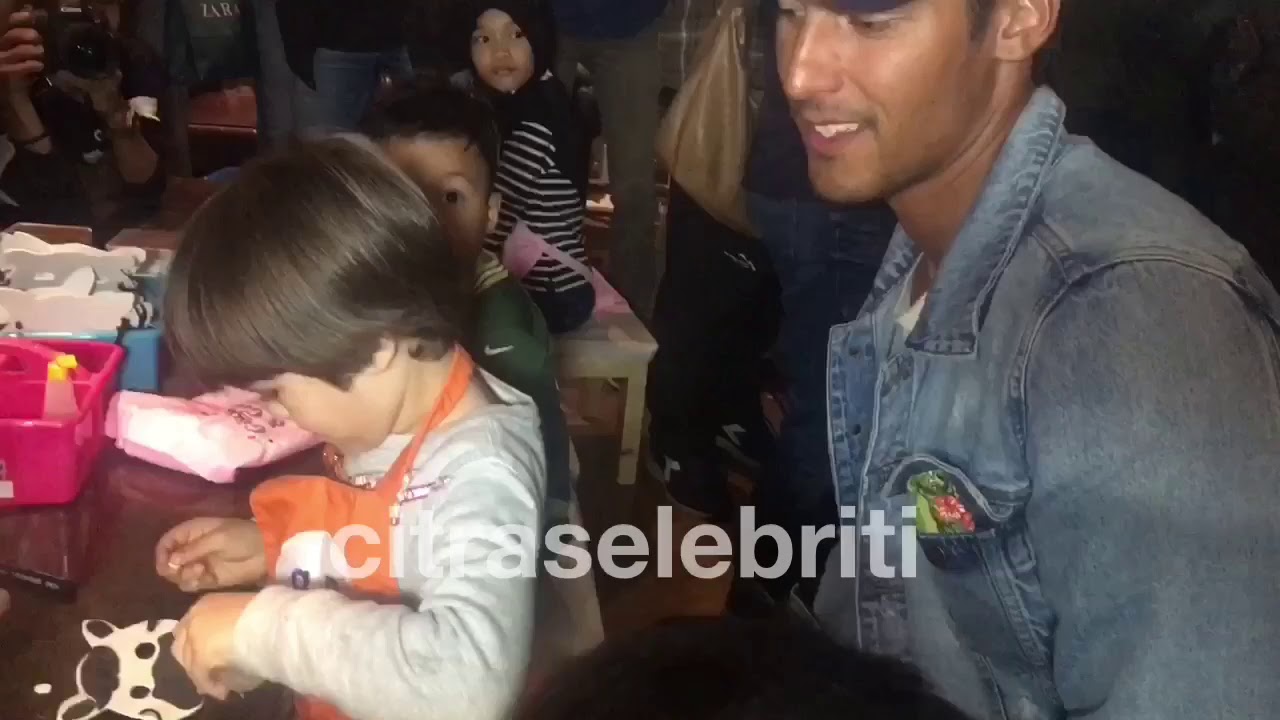 Richard Kyle Lepas Rindu dengan El Barack di Warung Koffie Batavia, Grand Indonesia