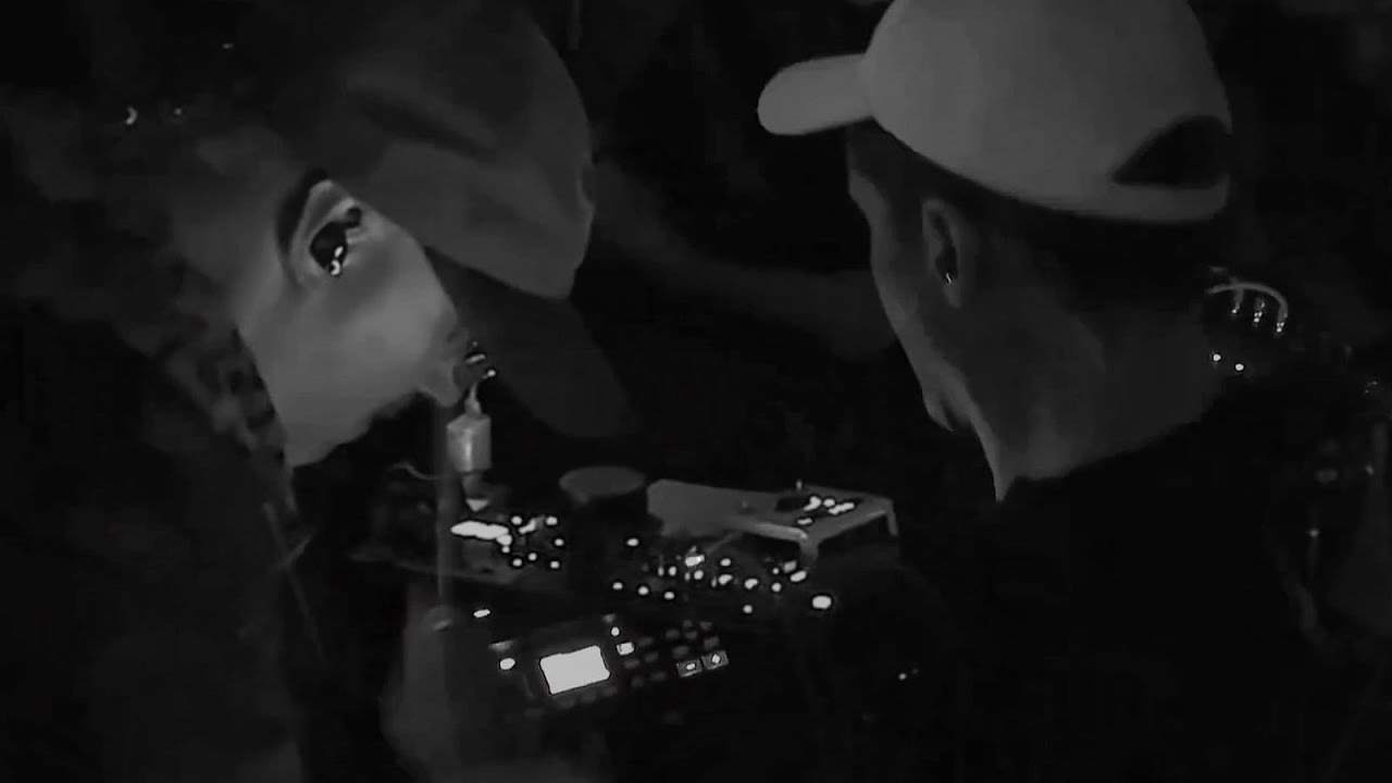 Poltamento & Koiwa -  Live at Avant Garten