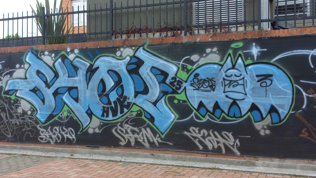 Quick Graffiti piece , Low cost en Bogotá