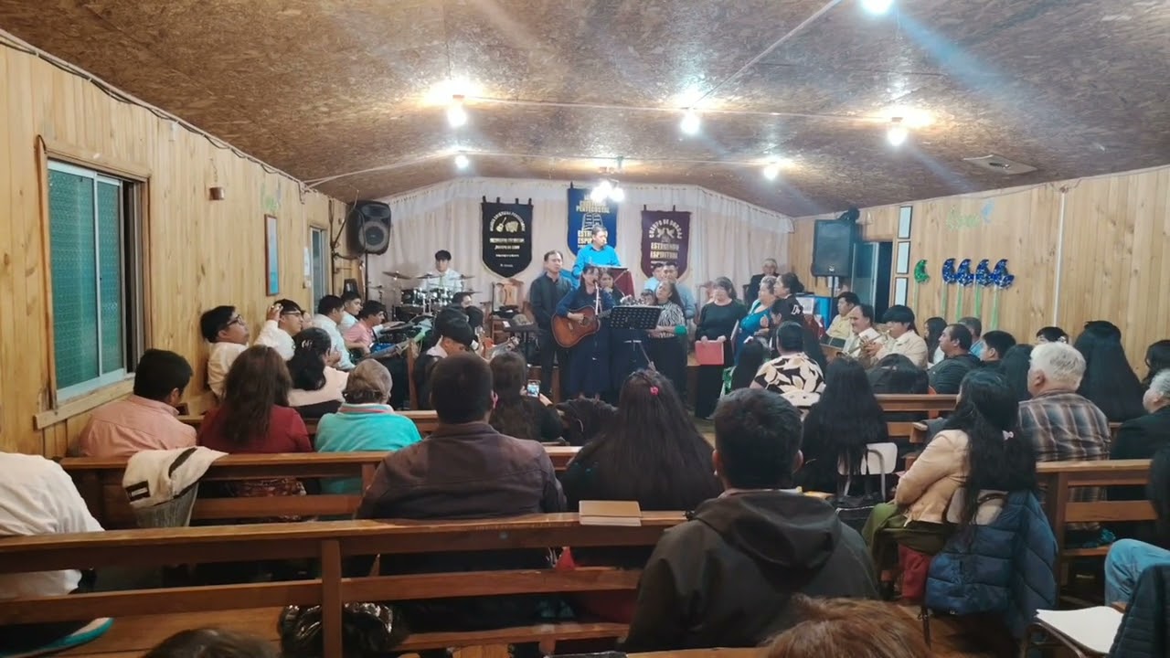 Alabanza-No es contra ti-👏Cantada por hnos de la Iglesia Pitrufquen🇨🇱. 