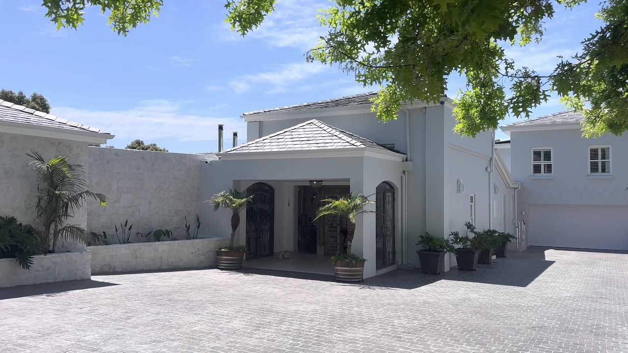 Constantia | House Tour - Modern Sophistication in Upper Constantia