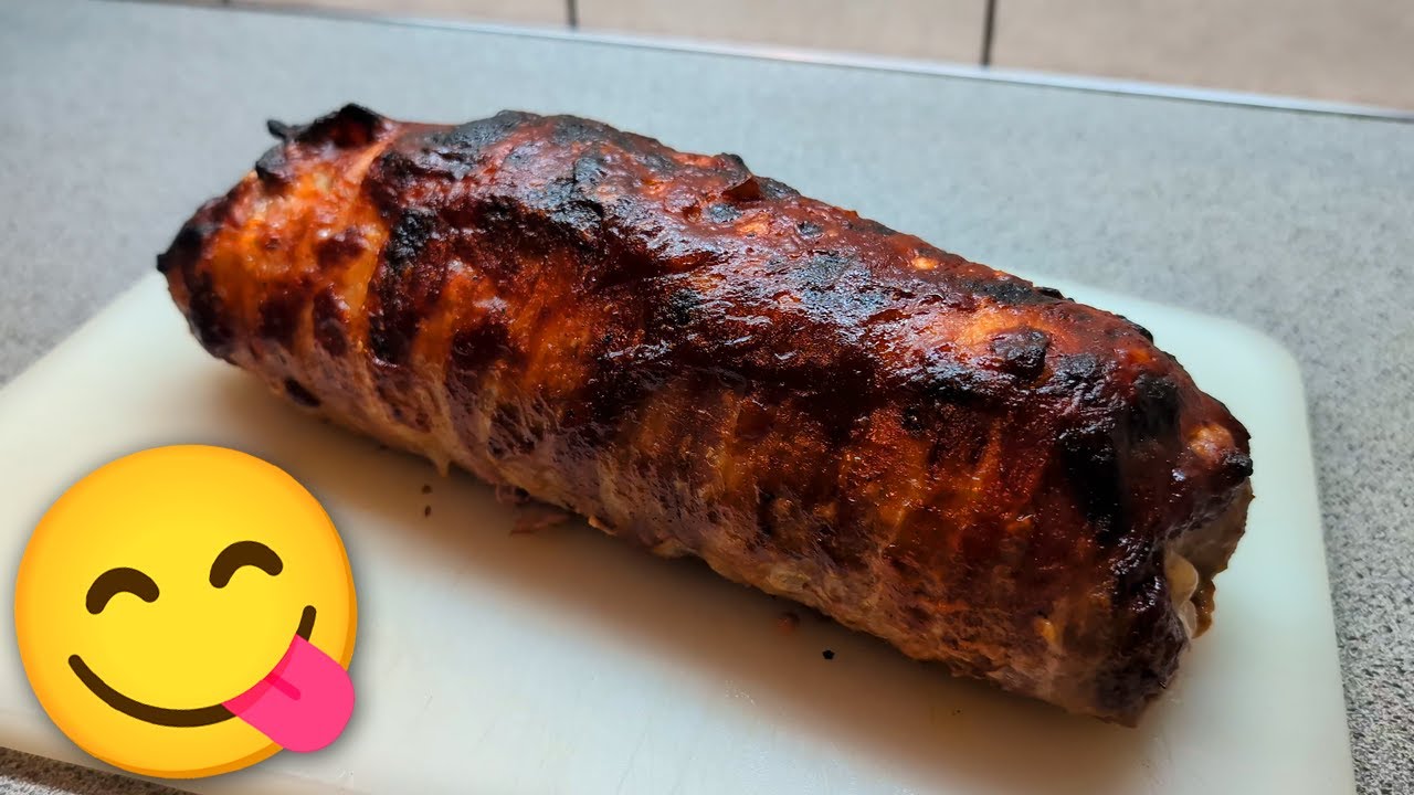 Немецкий мясной рулет в беконе с картошкой и фасолью – праздничный ужин