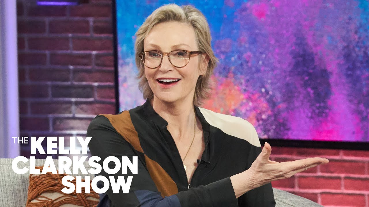 Jane Lynch On Growing Up Partially Deaf: 'I Am Really Grateful I Have One Ear'