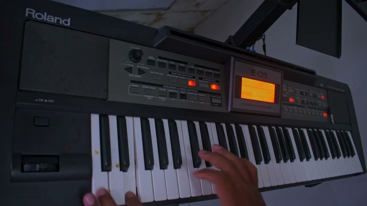Keyboard Roland E09 - legenda kibord terjangkau grand piano OK