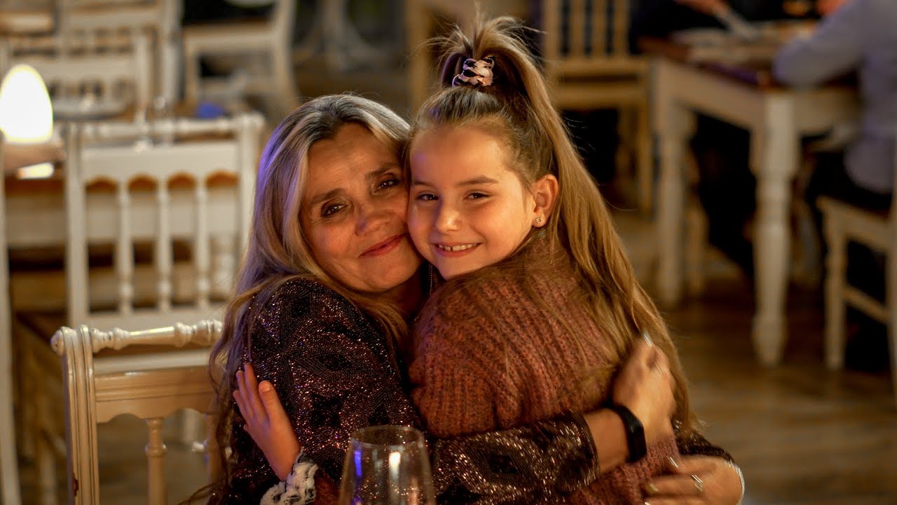 Młody AZF, Młoda AZF, Lena - Mamuś