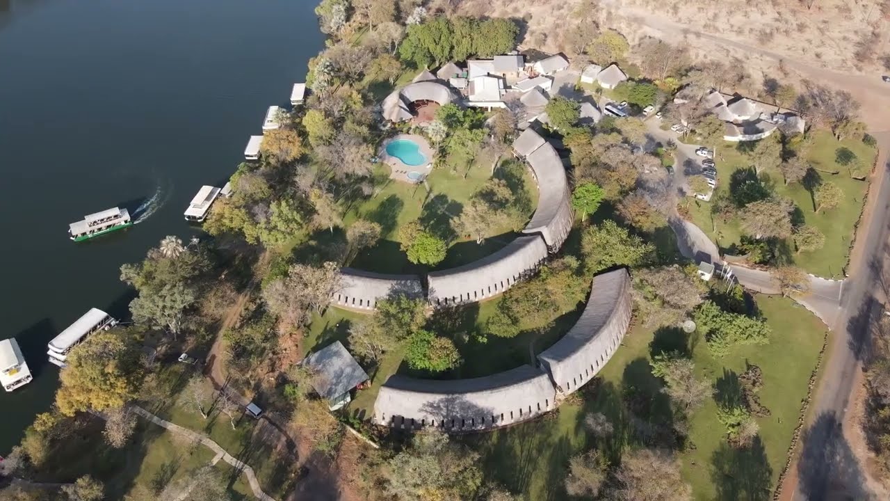 AZAMBEZI RIVER & BOATS