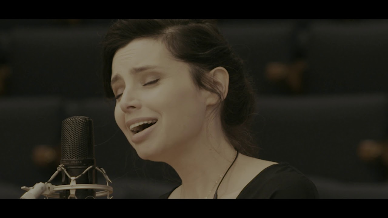 איה כורם - המעיל הכחול