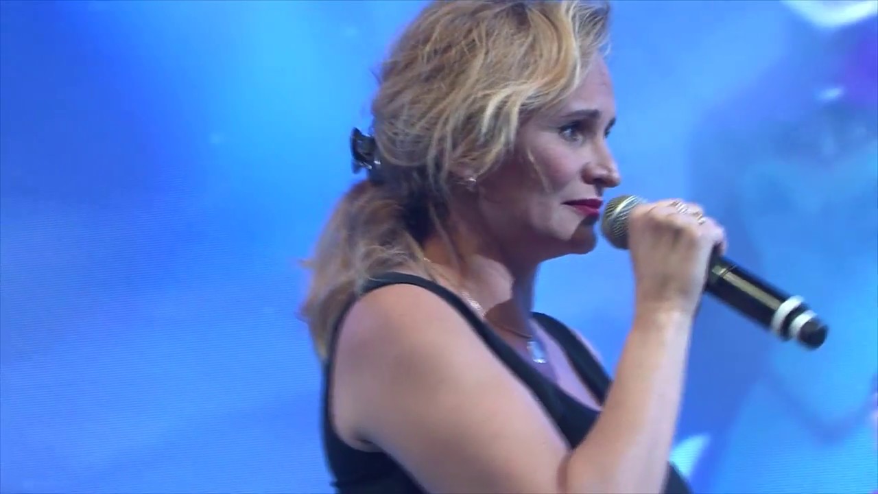 Monika Absolonová a Hamleti - Najednou