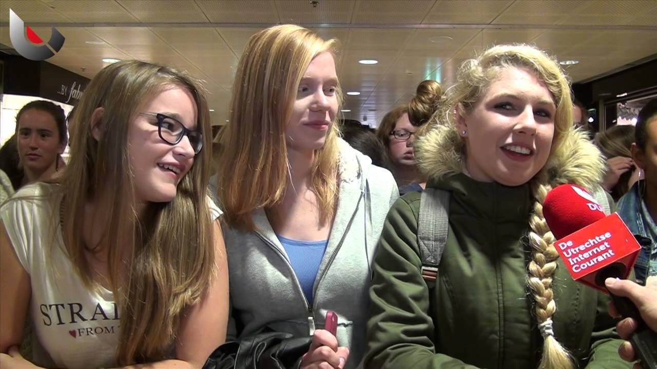 Gekkenhuis op Hoog Catharijne bij opening One Direction pop-up store