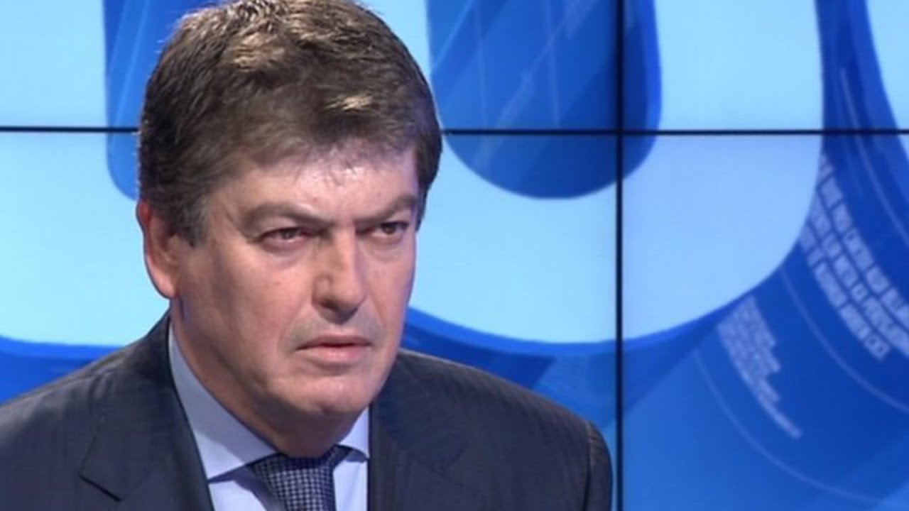 'U tregua i pabes&euml;'... &Ccedil;far&euml; tha Ramiz Alia p&euml;r Sali Berish&euml;n?