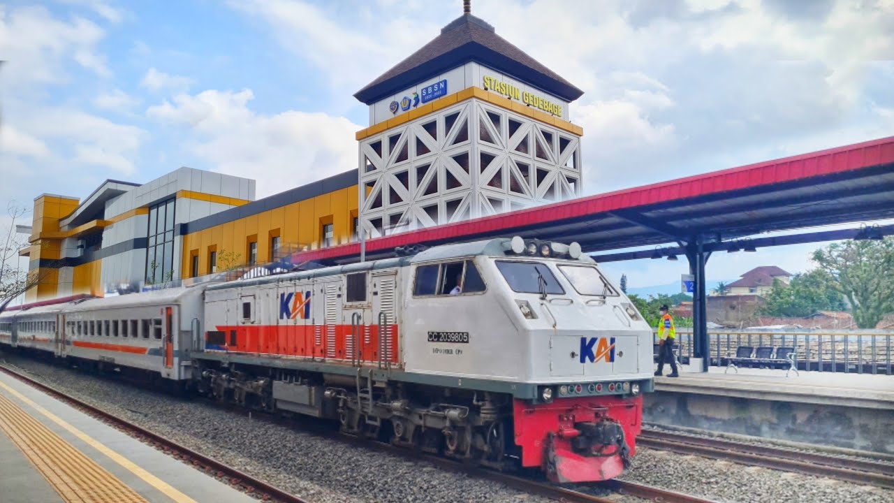 OALAH INI LOH STASIUN KERETA BARU DI KOTA BANDUNG YANG DIBUKA UNTUK UMUM !