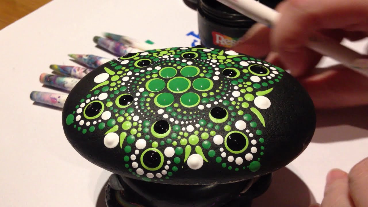 How to paint a dotting/mandala Rock.
