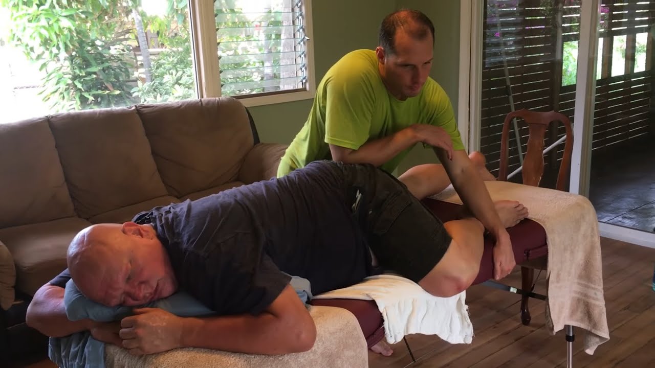 Deep Tissue Raynor Massage. Jason Leue Massaging Brandon Raynor in Makaha Hawaii 2015