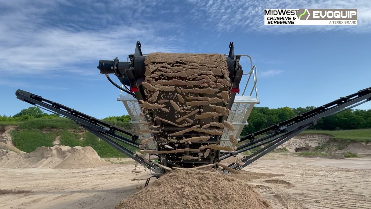 Screening sand with the Evoquip Falcon 1220