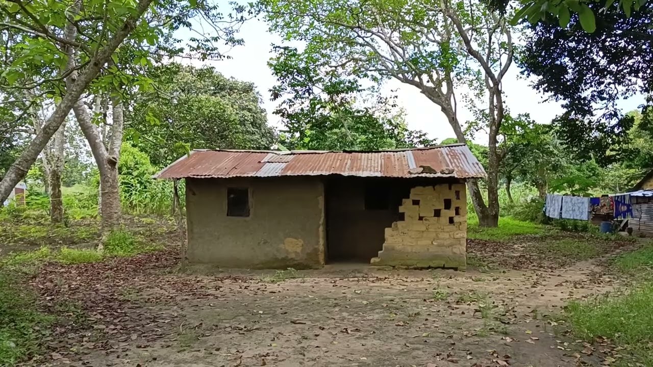 2em PARCELLE sur la Rn1 22m/36 mise en VENTE au VILLAGE NDAKO PEMBE ds la c/Maluku