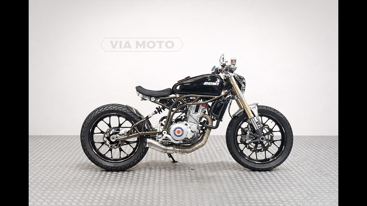 2020 CCM 660 Spitfire Stealth Six - 3640 Miles (No. 32)