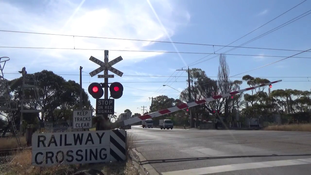 Maidstone St Level Crossing, Altona