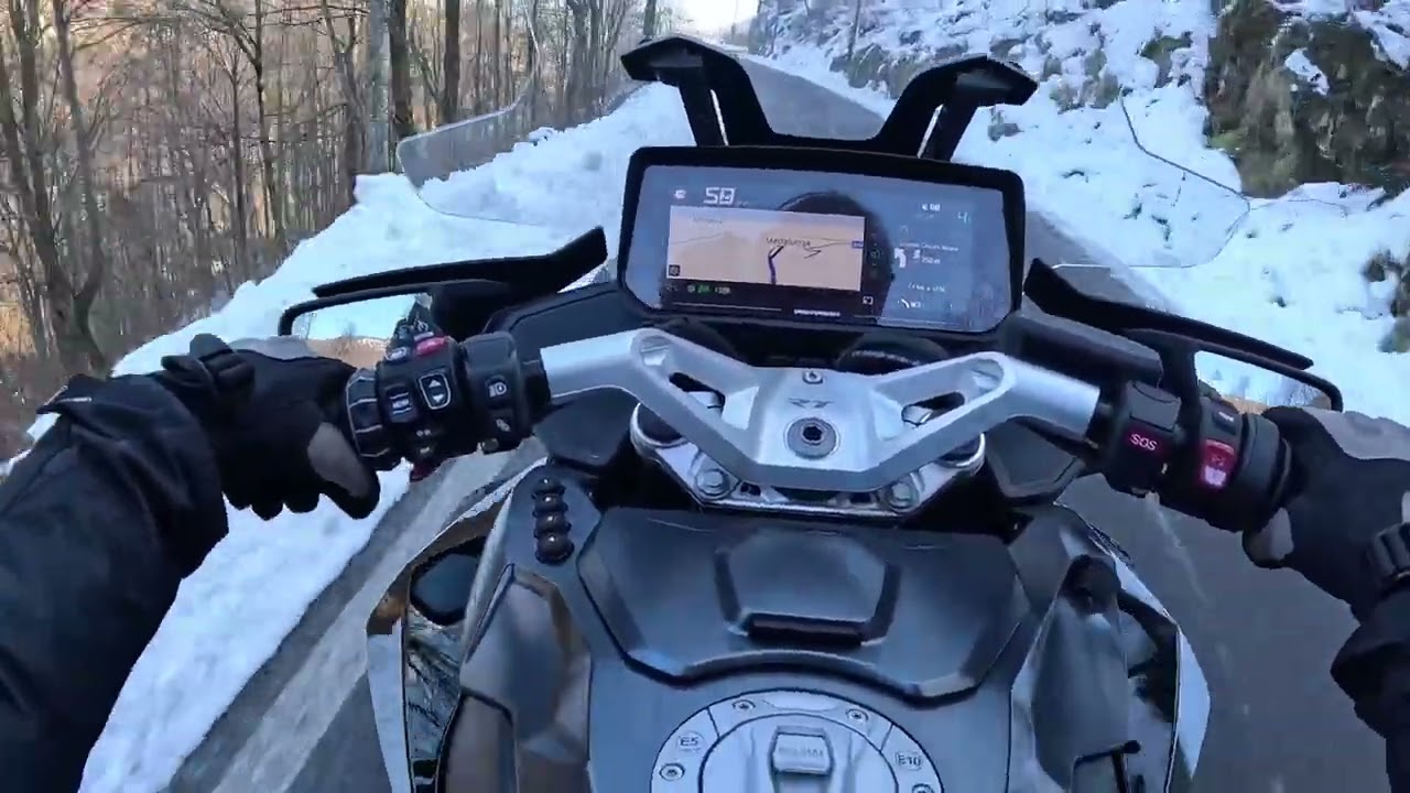 SIT GIRO INNEVATO A CULMINE DI SAN PIETRO (LC). INIZIATO con sterrato! BMW R1300 RT SNOWY RIDE ITALY