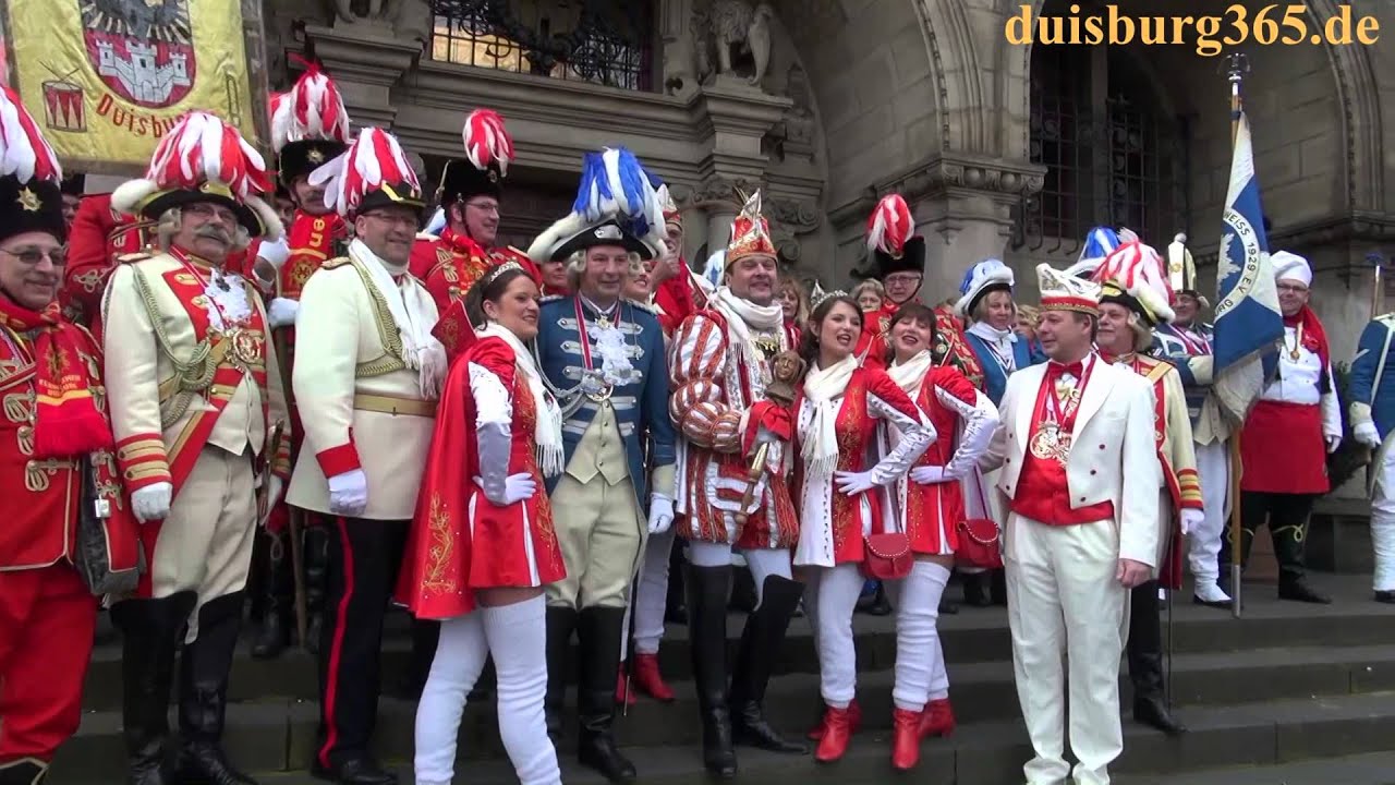 Prinz Gutti I. stuermt nebst Gefolge das Rathaus Duisburg