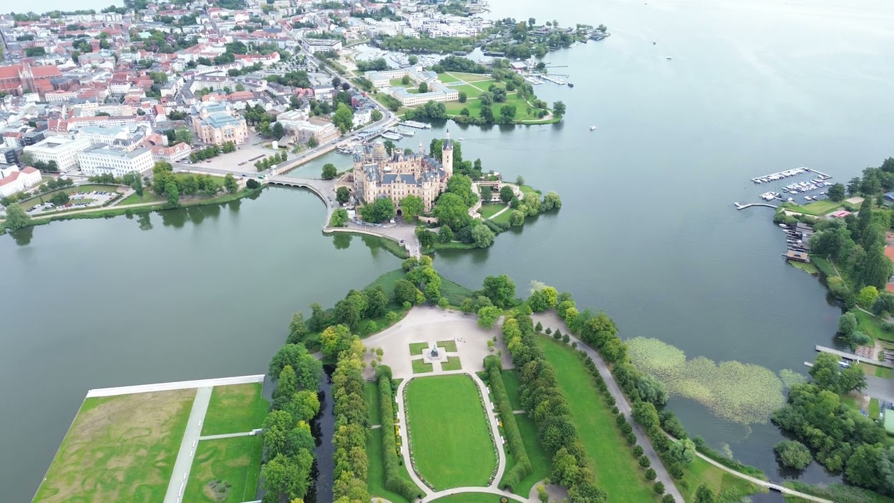 2024-08-17 Schlossgarten Schwerin - DJI Mini 3