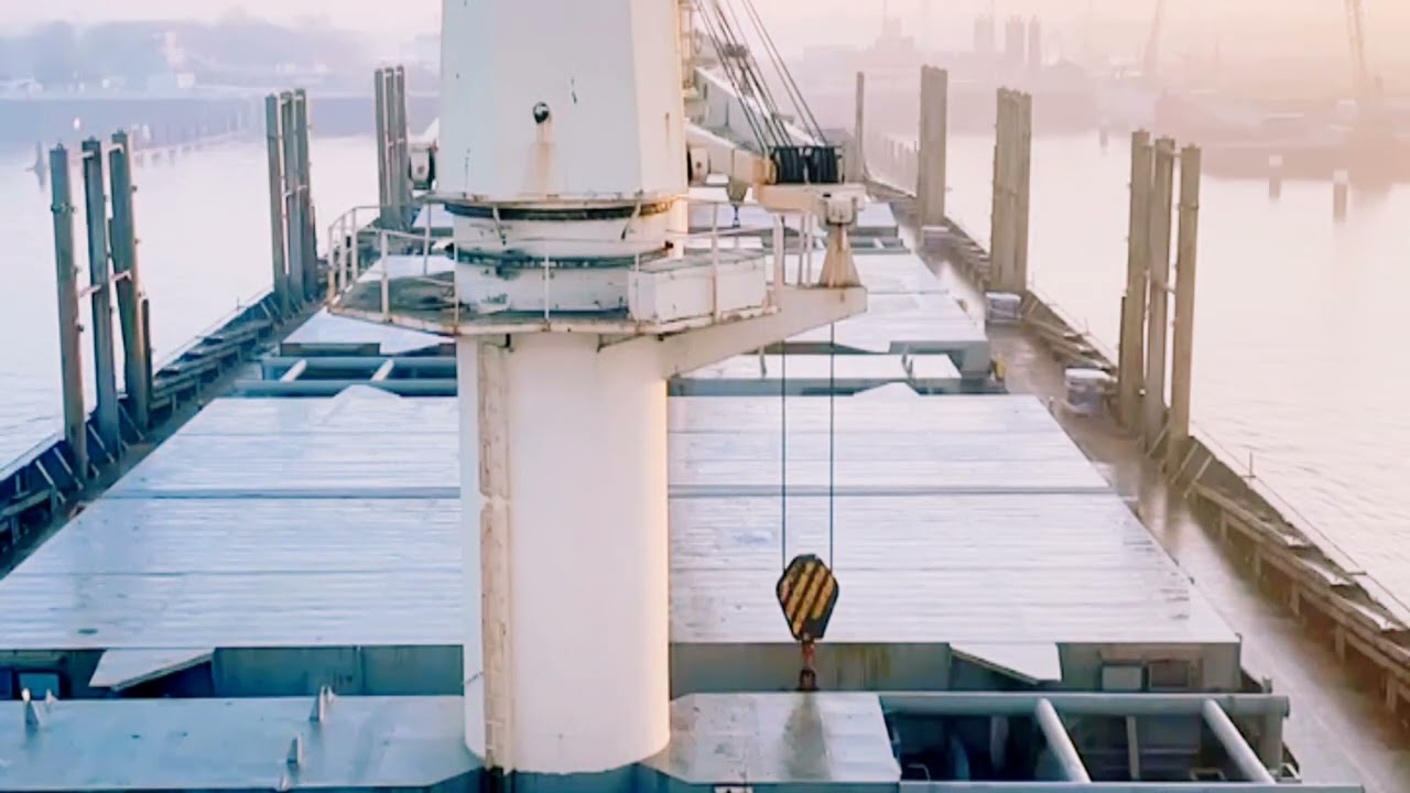 Cinematic Short Videos | Ship docking process