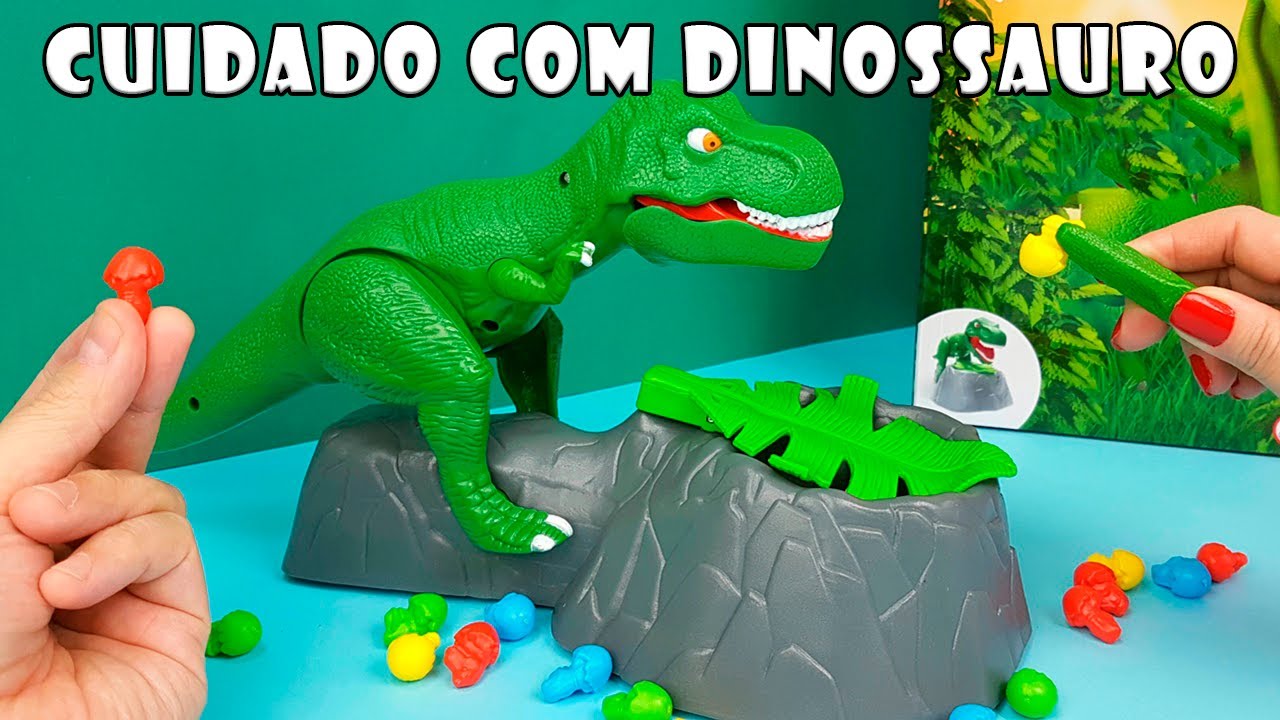 TENHA CUIDADO Com o ATAQUE DO DINOSSAURO! Tia Flá X Produção