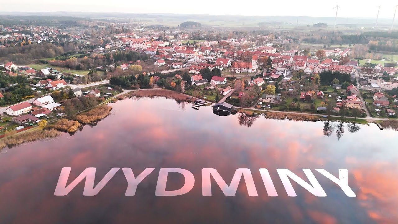WYDMINY z lotu ptaka &ndash; MAZURY Jesienią 2025 🍁 | Cmentarz po Wszystkich Świętych | Ujęcia z drona 4K