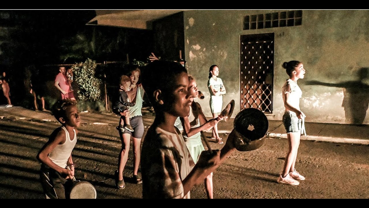 🚨URGENTE: NOCHE DE PROTESTAS EN CUBA TRAS APAGÓN MASIVO EN TODA LA ISLA