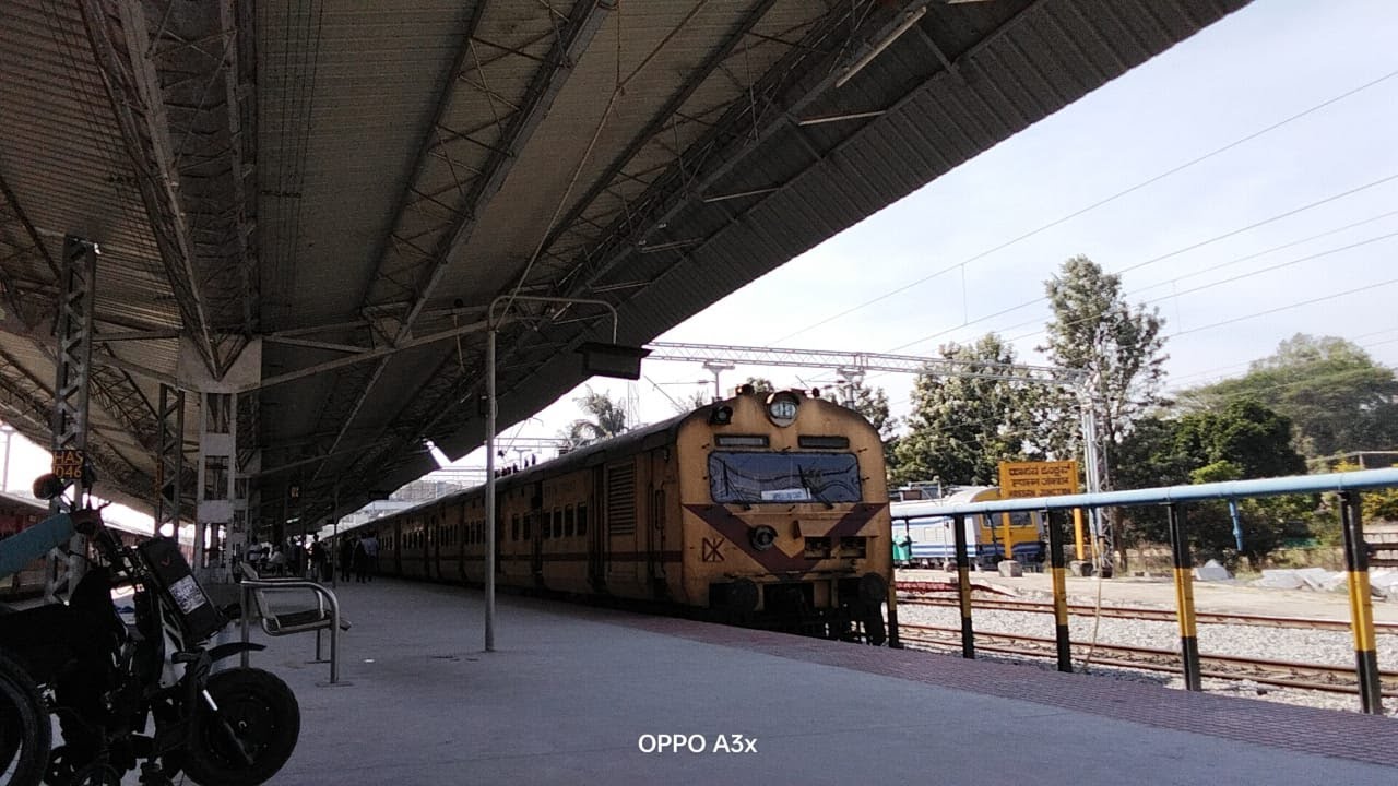 DEPARTURE OF KSR BENGALURU MEMU FROM HASSAN JUNCTION #indianrailways