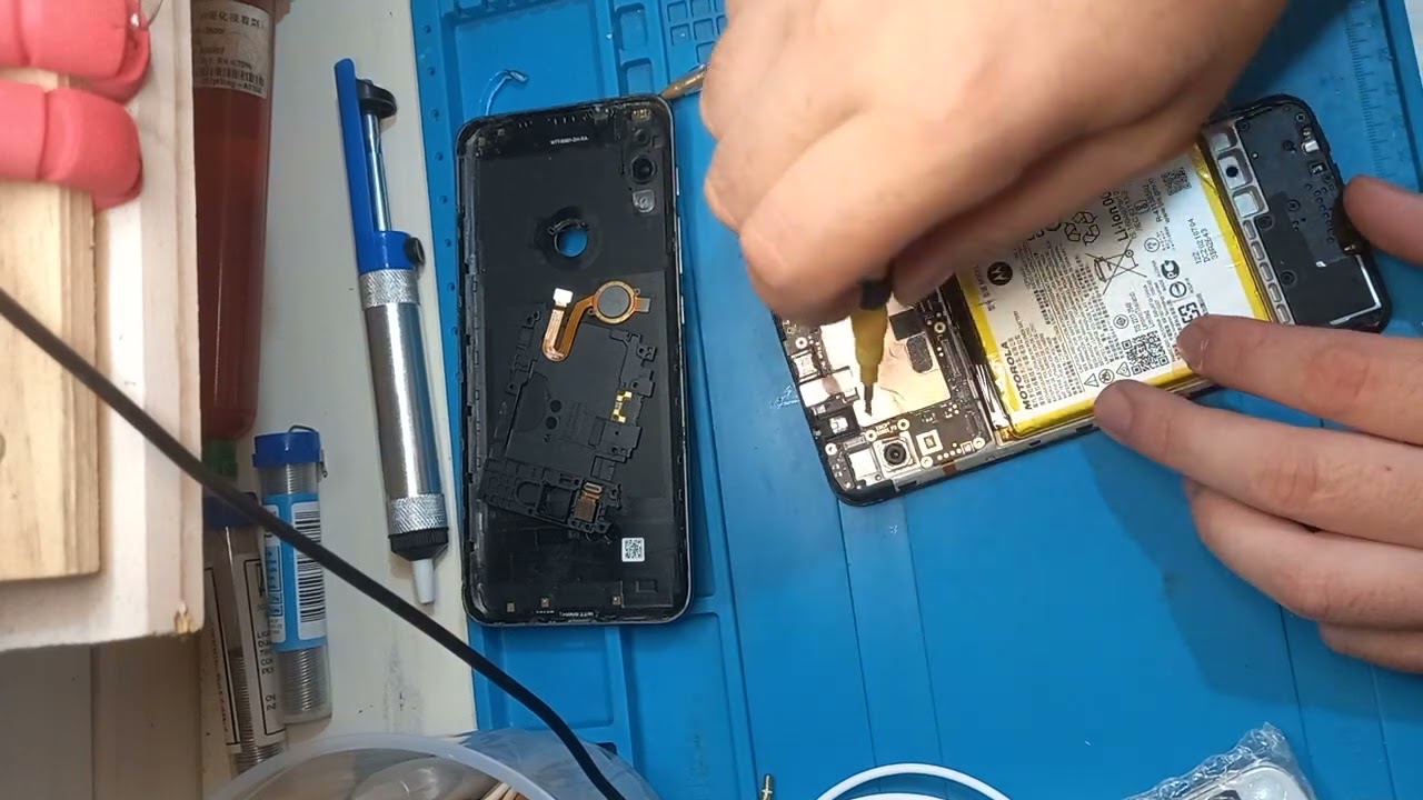 Como ganhar dinheiro comprando e revendendo celulares com tela quebrada?