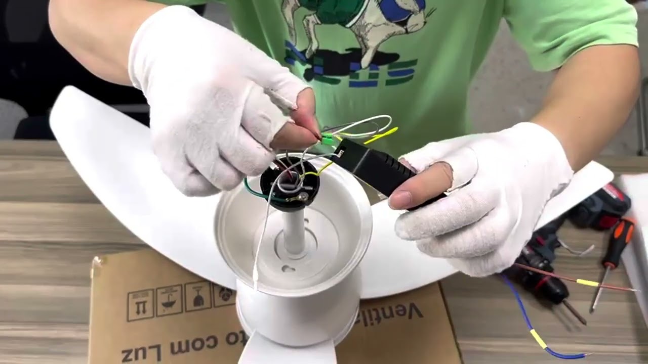 60012 Installation of ceiling fan with light