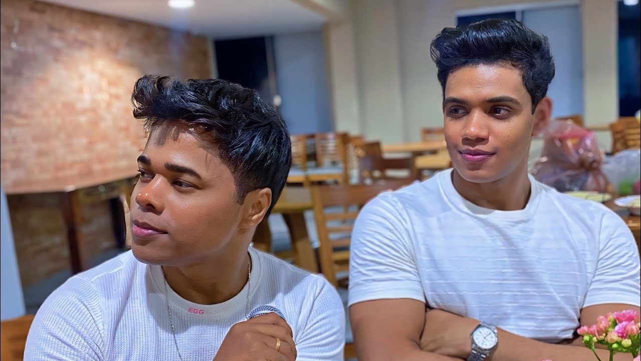 Dilmar e Diogo cantando Cara ou Coroa