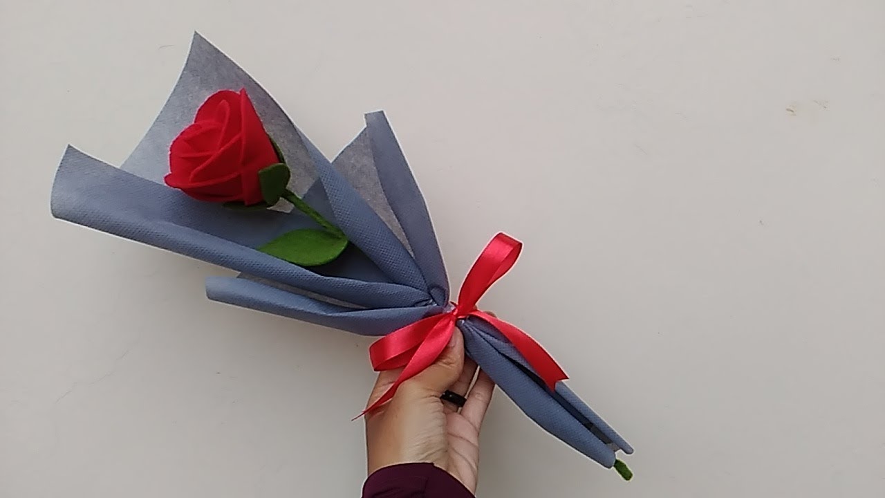 Wrapping single felt rose (easy) | cara membungkus 1 tangkai mawar flanel mudah