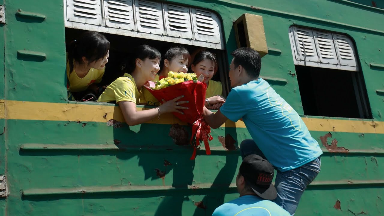 NGÀY MAI ANH LÊN ĐƯỜNG. Sáng tác: Thanh Trúc.Thơ: Lê Giang. Trình bày: Phương Thanh