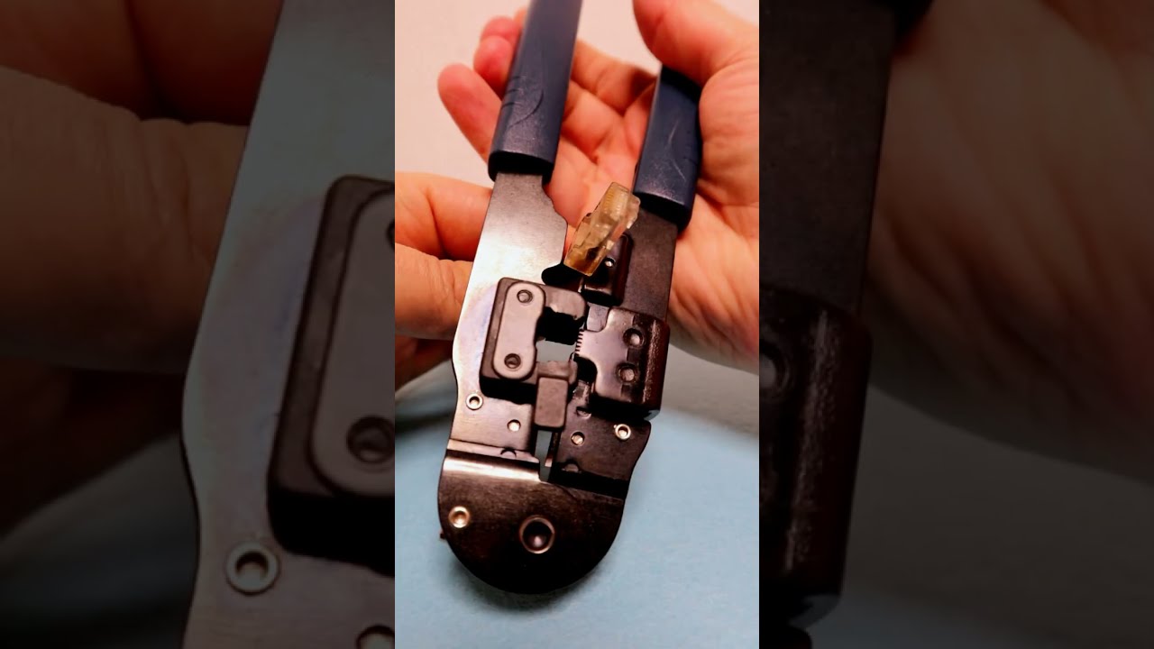 Как обжать разъем RJ45 на модульном плоском кабеле Ethernet для короткого соединения