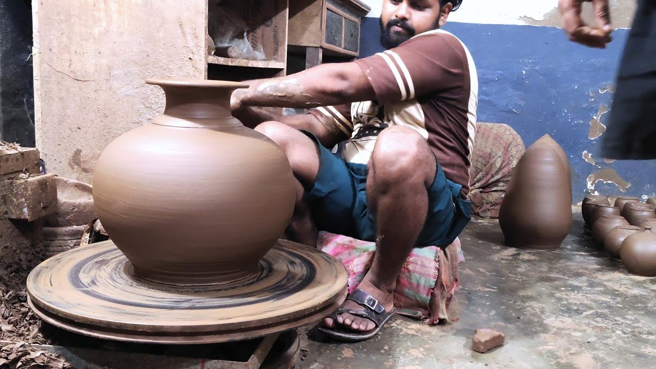 Pottery making classes for beginners on wheel 