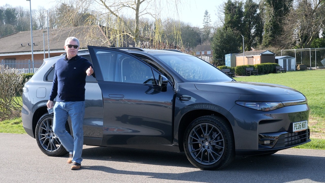 Review and Test Drive of the 2026 Leapmotor 1.5 Litre Petrol Engined  Range Extended EV