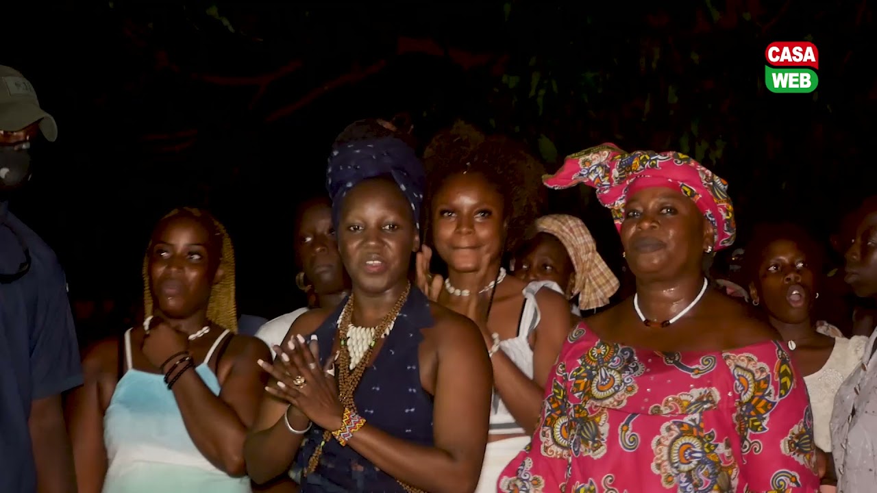 COUMPO À THIONCK-ESSYL KAMANAR LORS DU WASSOUMI FESTIVAL DE AWA SADIO